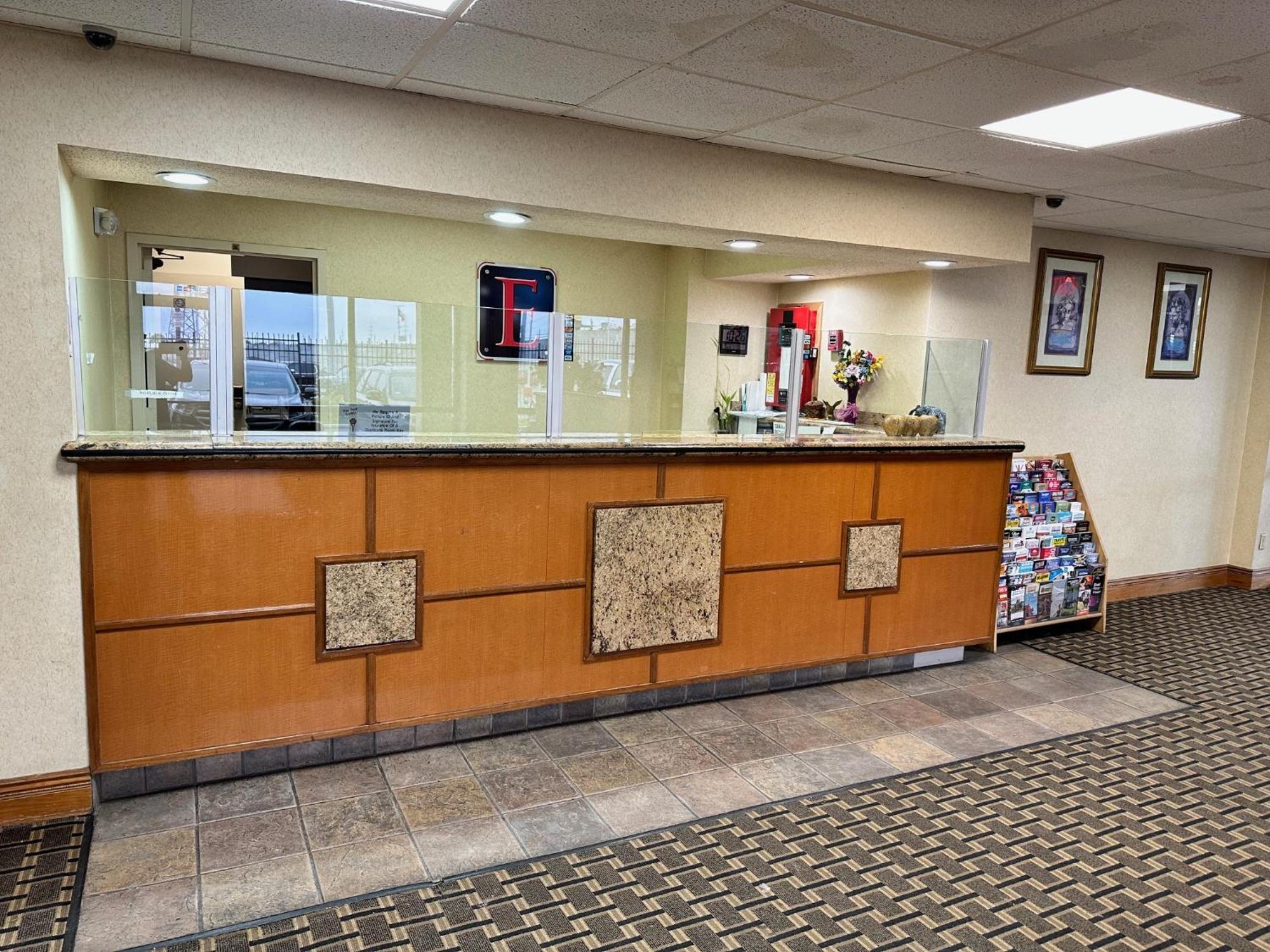Executive Inn Dallas Ngoại thất bức ảnh