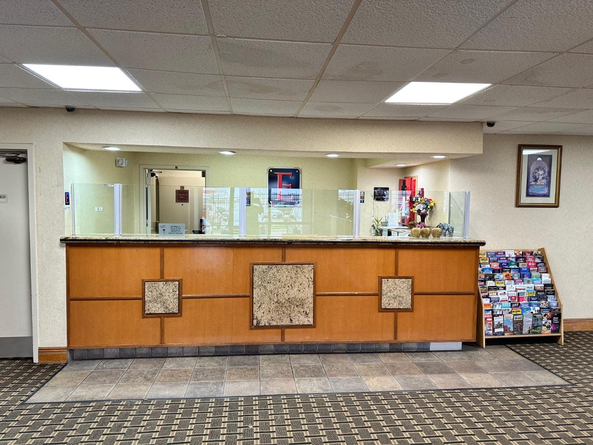 Executive Inn Dallas Ngoại thất bức ảnh